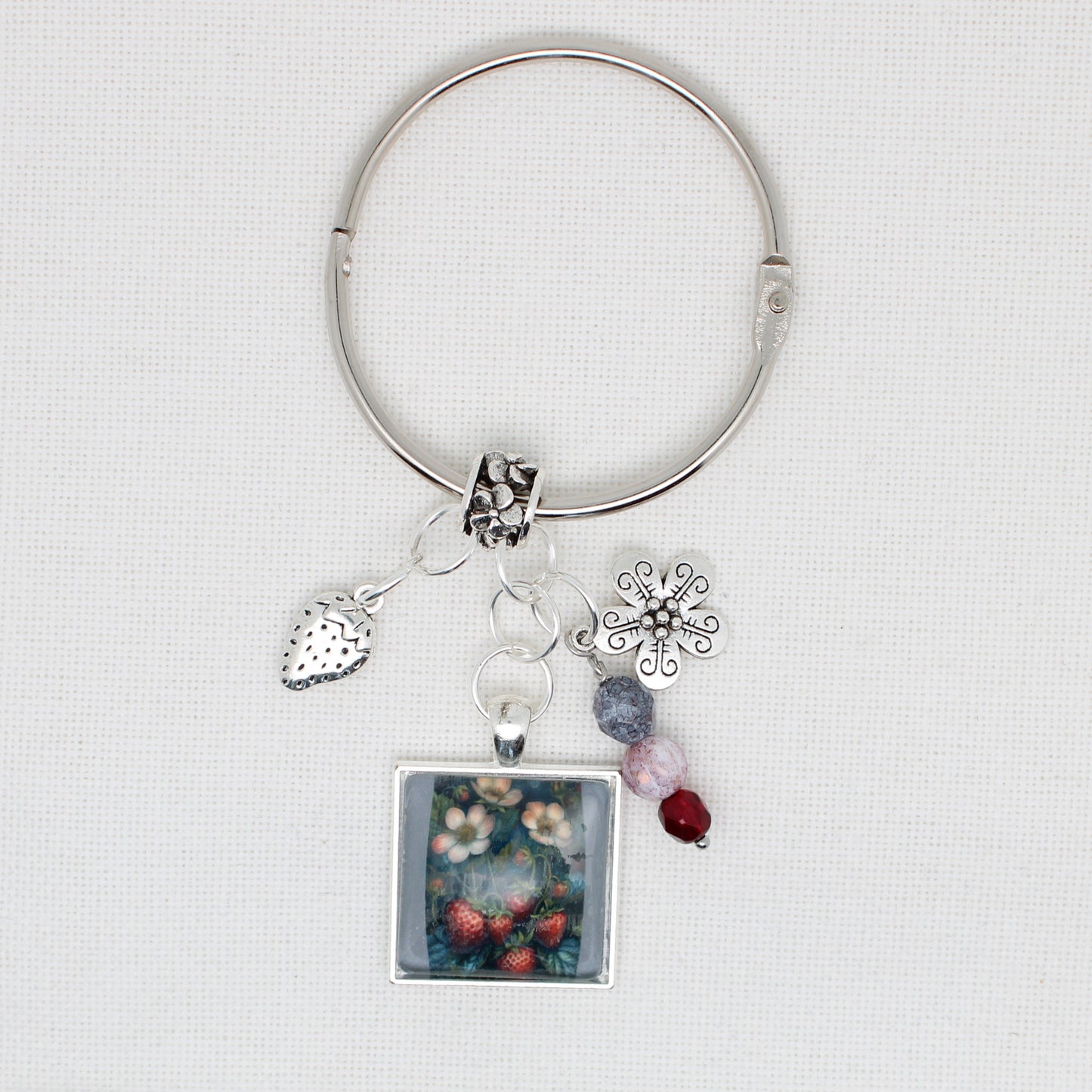 Summer Things Strawberries Floss Ring