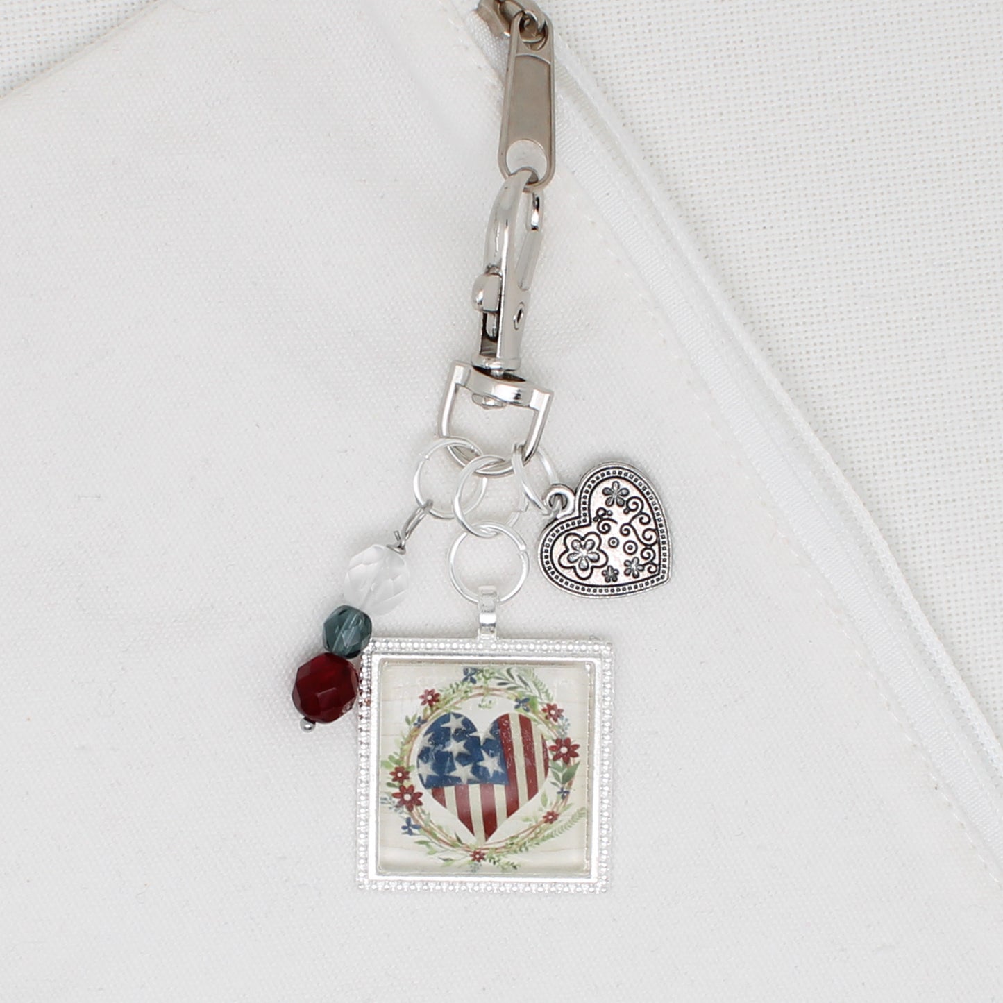 American Wreath Zipper Pull/ Mini- Fob