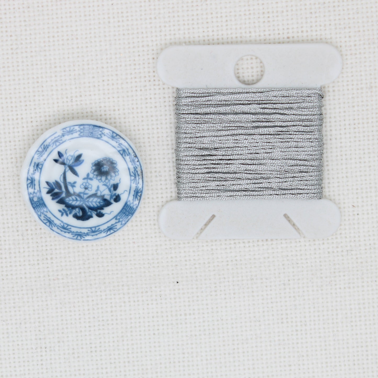 Blue China Magnetic Needle Minder