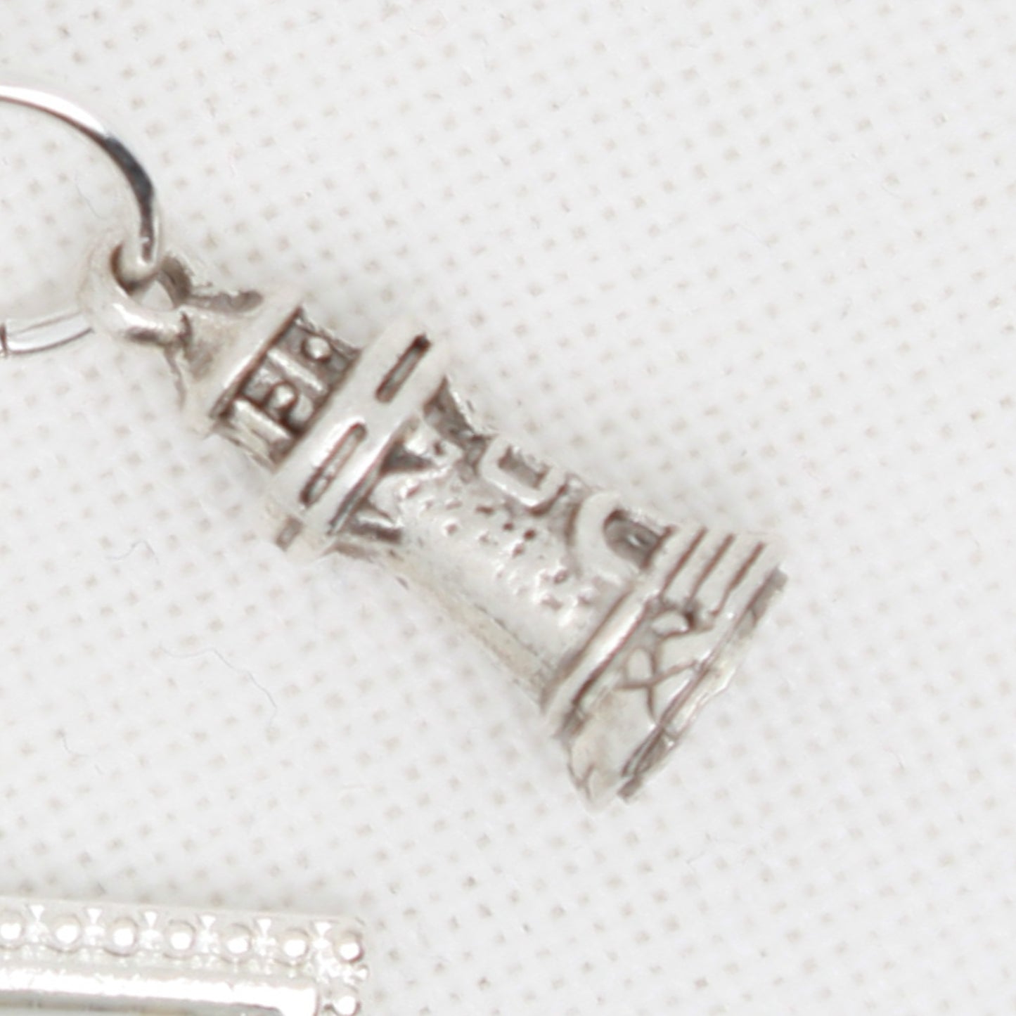 Lighthouse Inn Zipper Pull/Mini-Fob