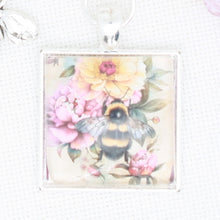 Bee And Flowers  Floss Ring