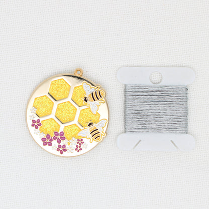 Honey Bee  Magnetic Needle Minder
