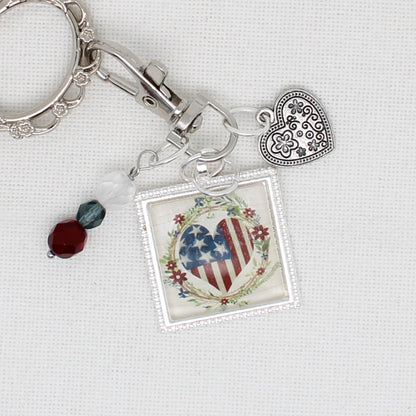 American Wreath Zipper Pull/ Mini- Fob