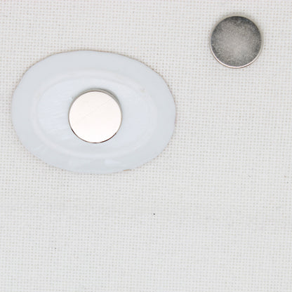 Floral China Magnetic Needle Minder