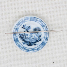 Blue China Magnetic Needle Minder