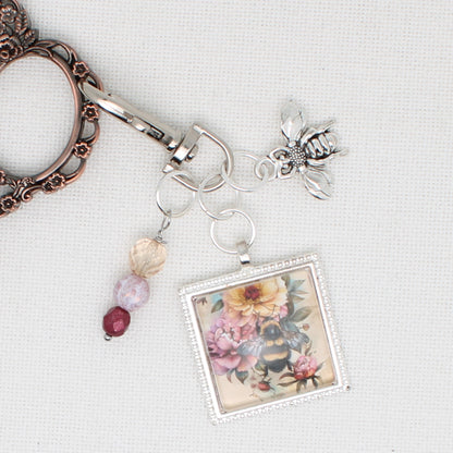 Bee And Flowers Zipper Pull/ Mini-Fob