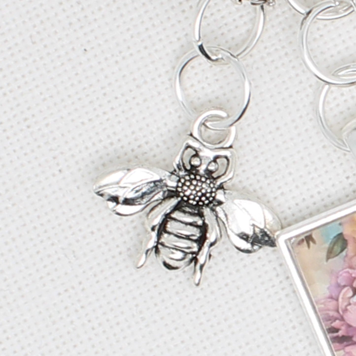Bee And Flowers  Floss Ring