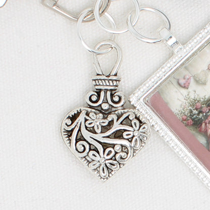 Valentine Shelf Zipper Pull/ Mini-Fob