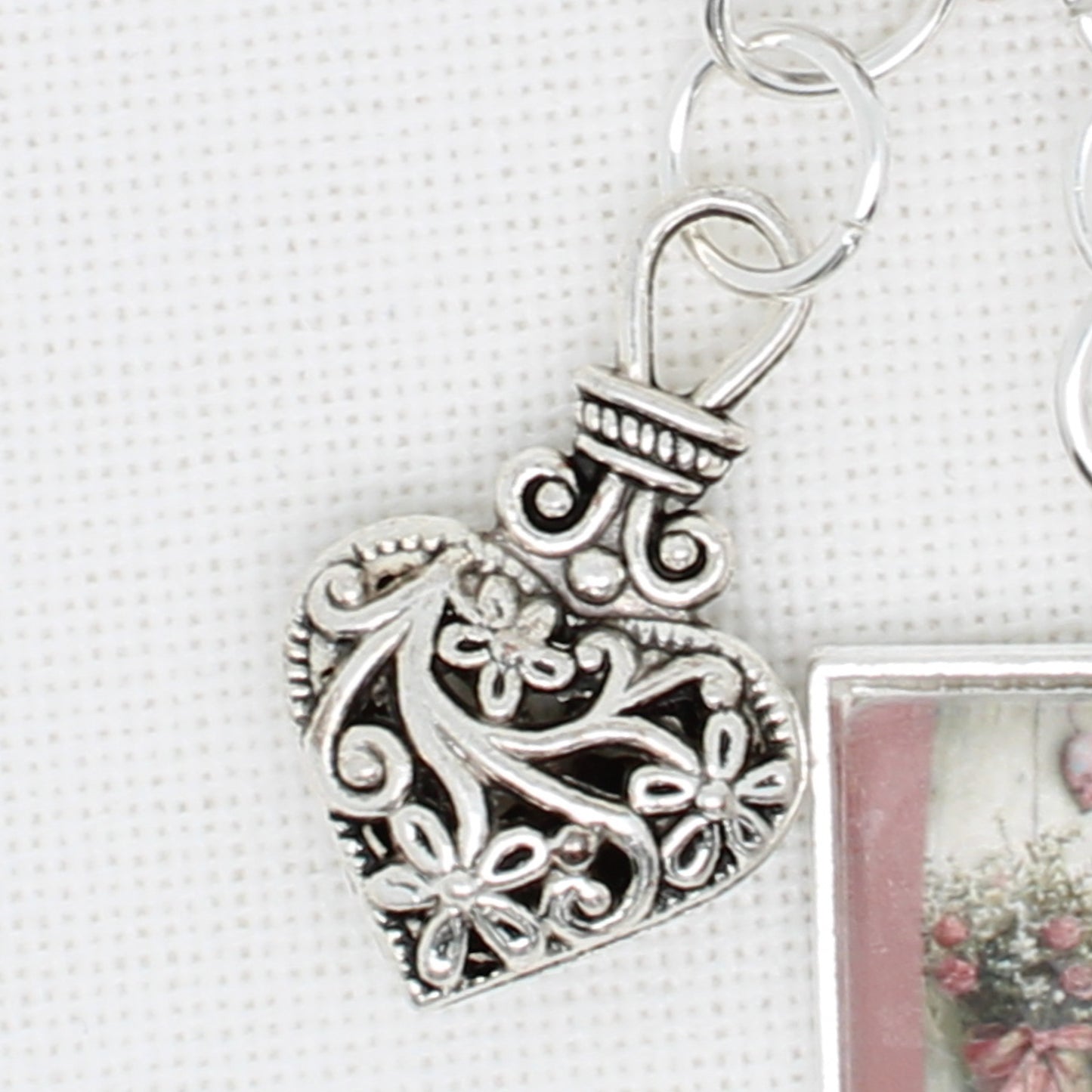 Valentine Shelf Floss Ring