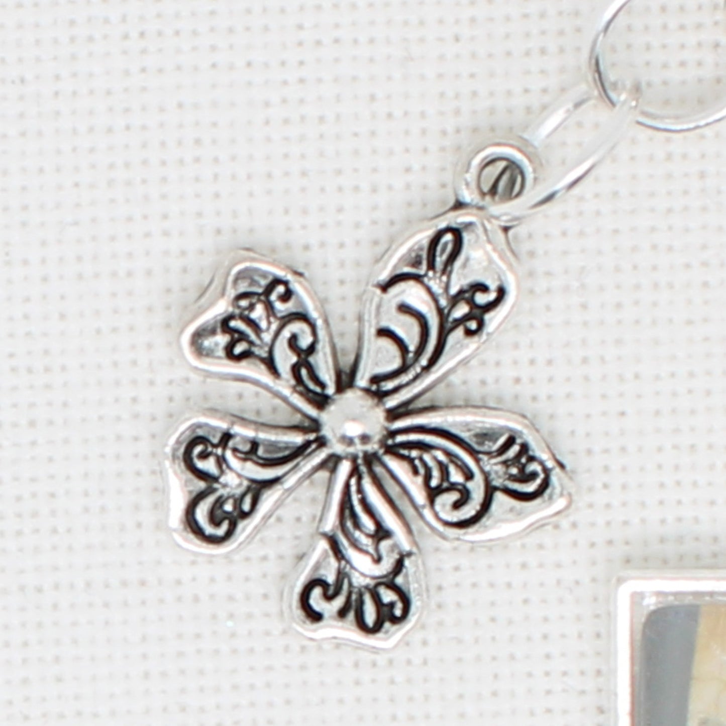 American Flowers Floss Ring