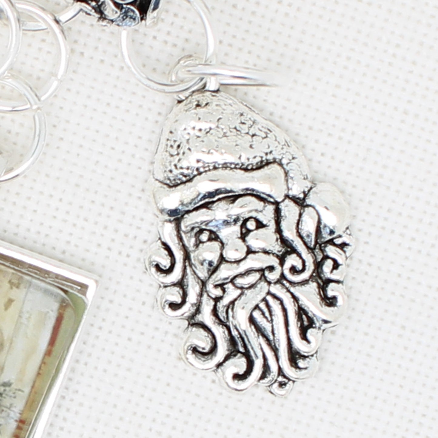 Santa Zipper Pull/ Mini-Fob