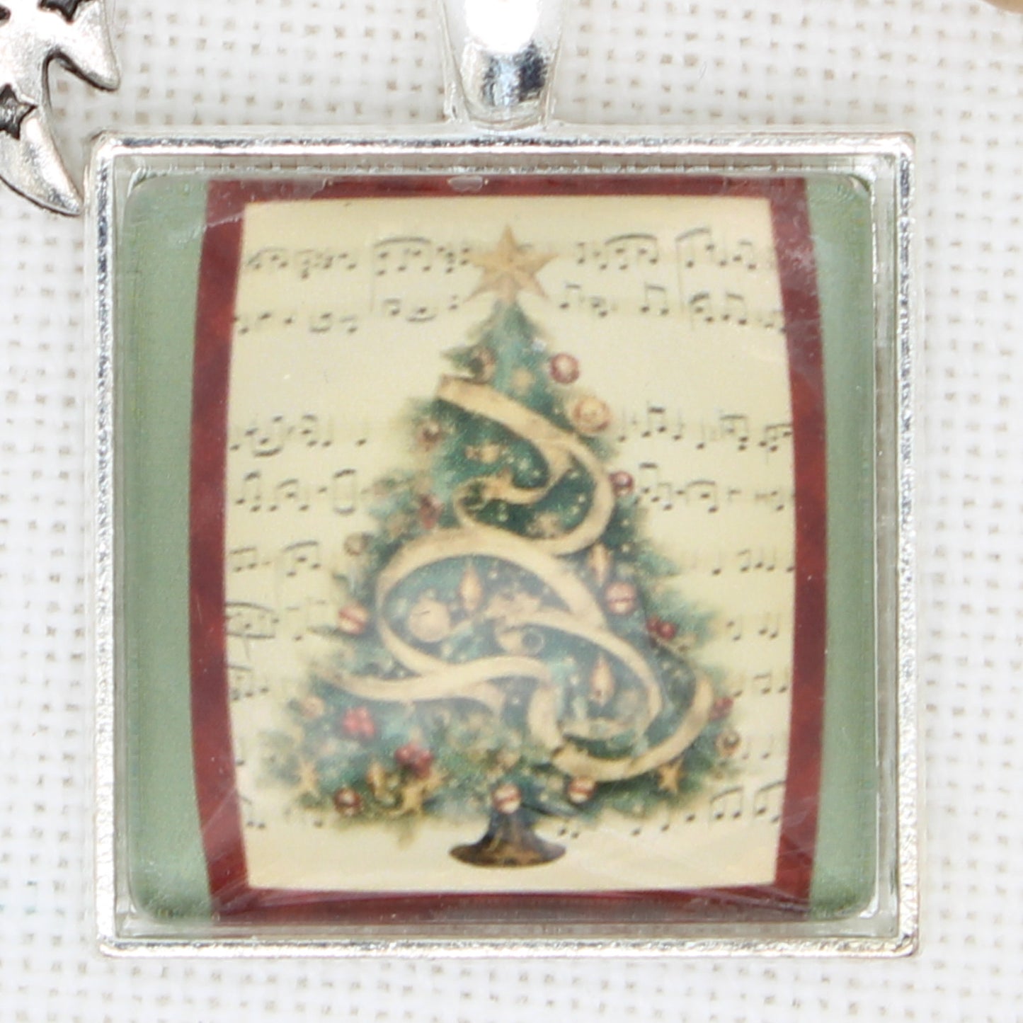 Musical Christmas Tree Floss Ring
