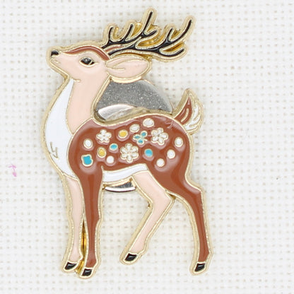 Reindeer Enamel Magnetic Needle Minder For Cross Stitch
