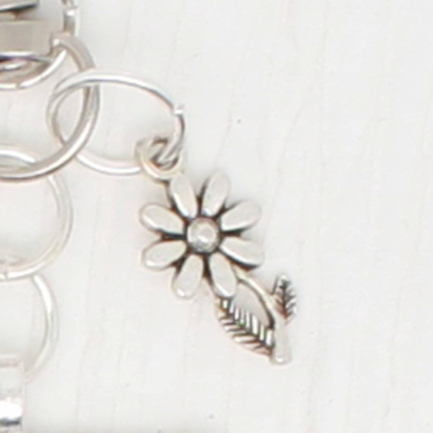 Farmhouse Zipper Pull/ Mini-Fob
