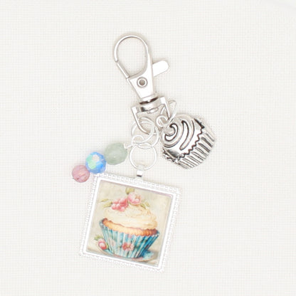 Cupcake Zipper Pull/ Mini- Fob