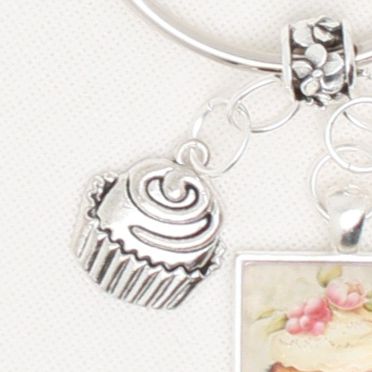 Cupcake Floss Ring