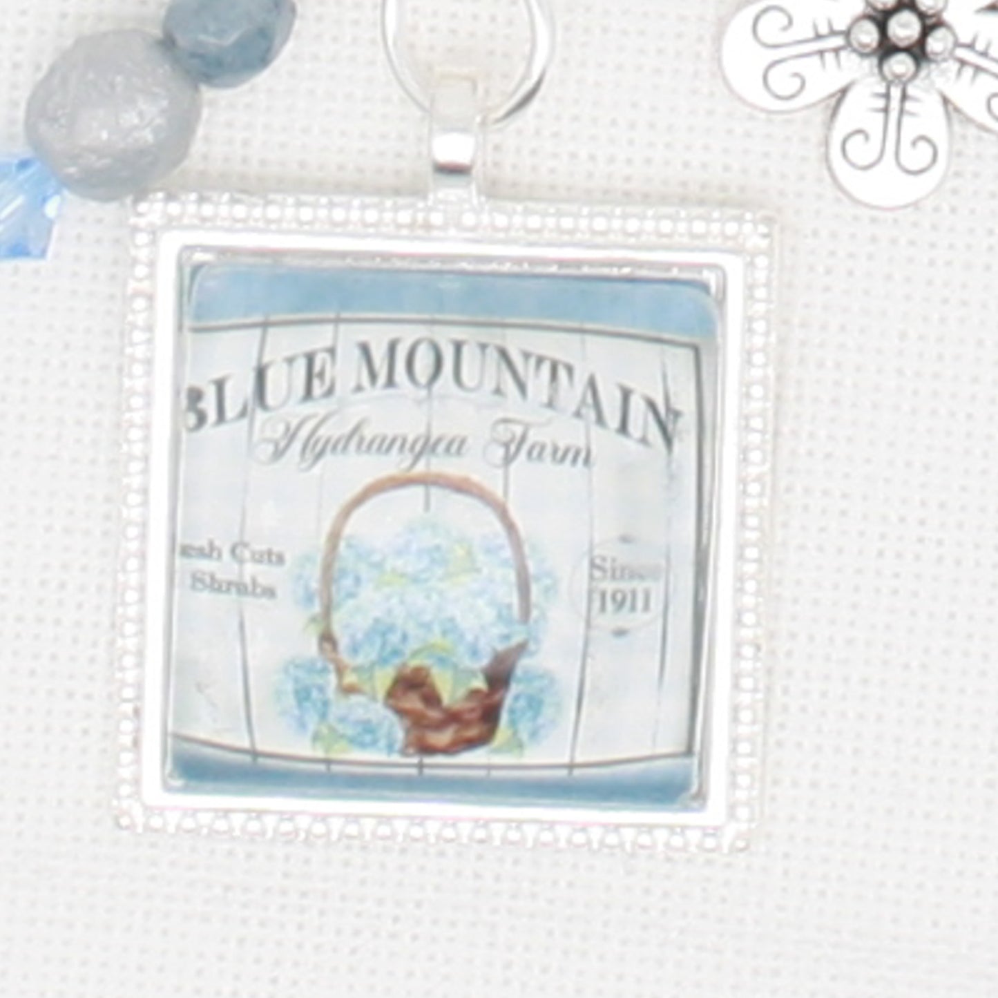 Blue Mountain Hydrangea Zipper Pull/Mini-Fob