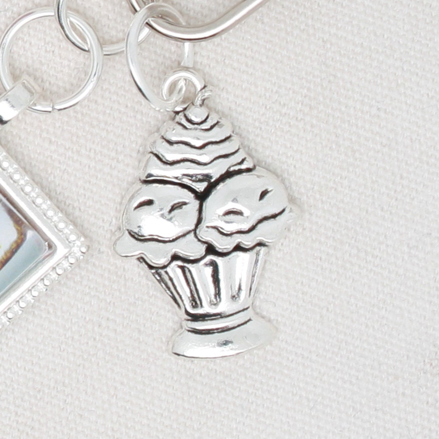 Ice Cream Zipper Pull/ Mini-Fob