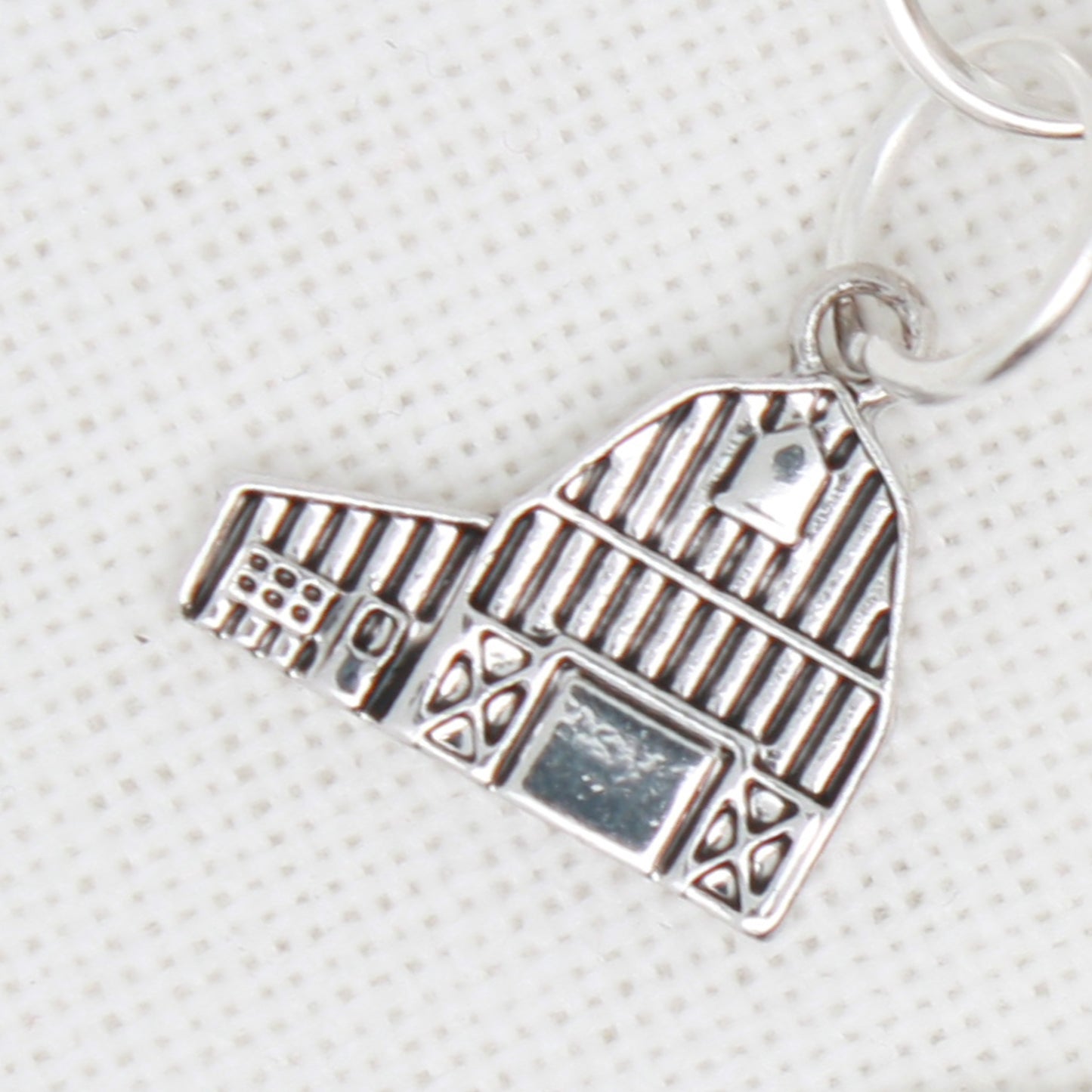 Christmas Barn Floss Ring