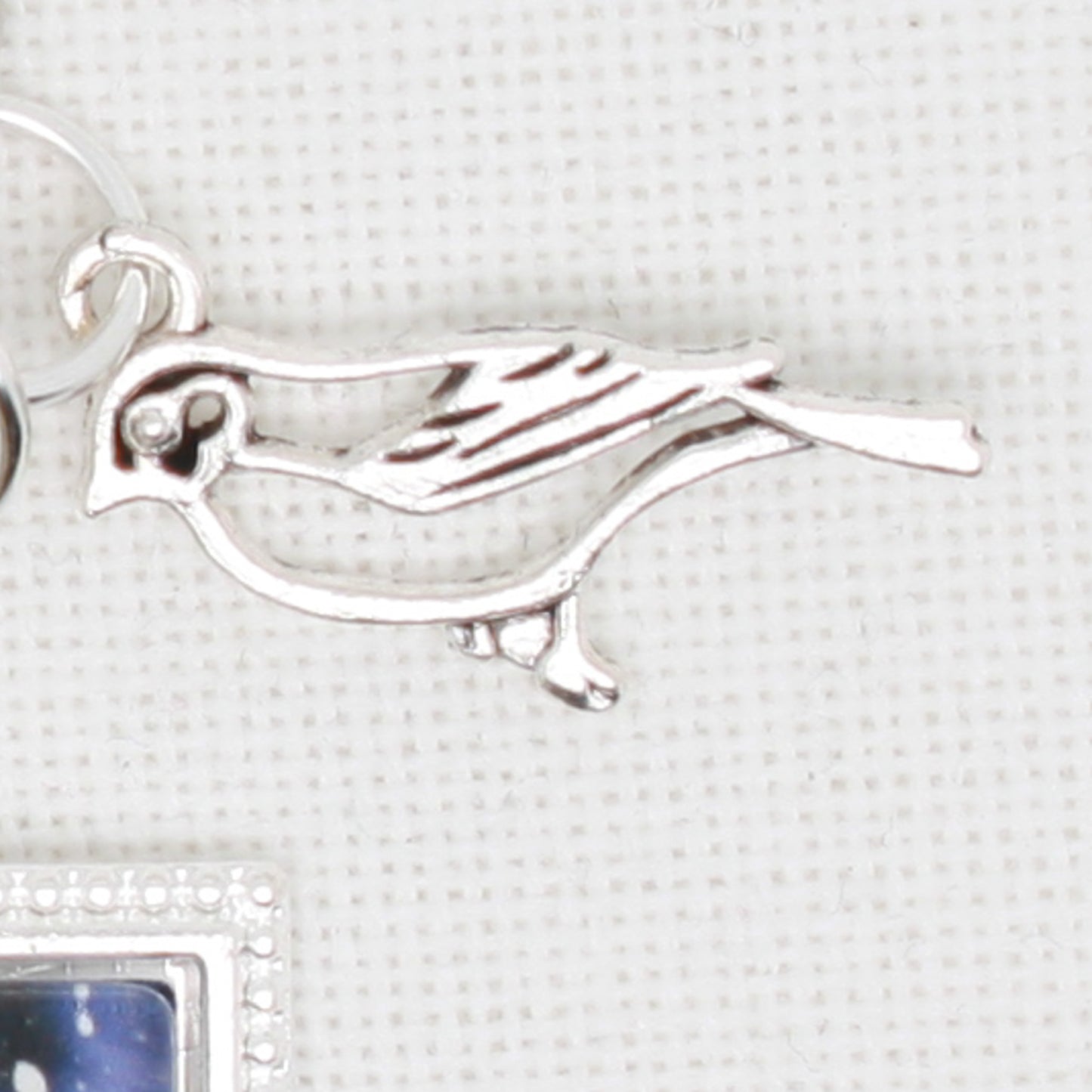 Winter Cardinal Zipper Pull