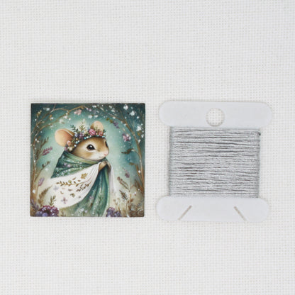 Winter Animals Mouse Needle Minder