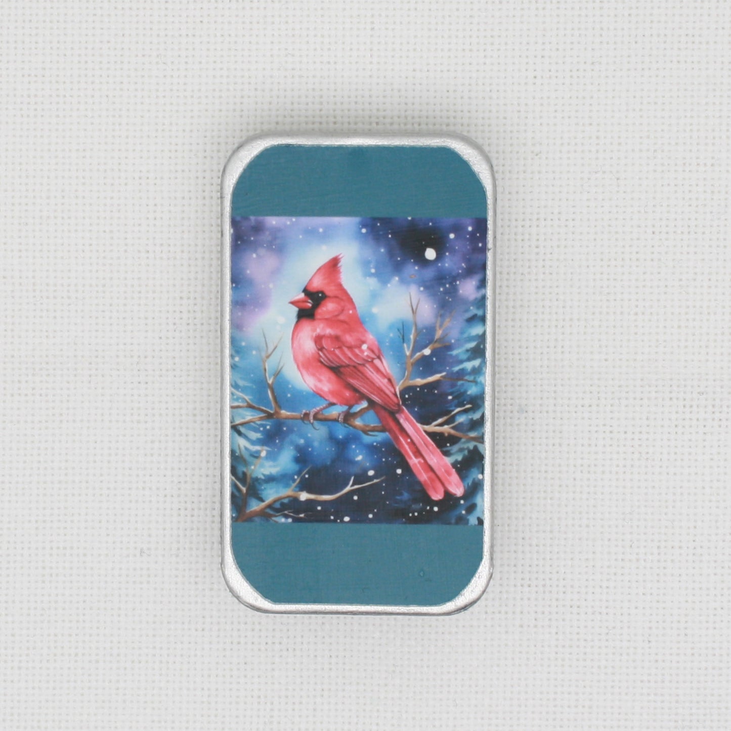Wintere Cardnial Needle Tin