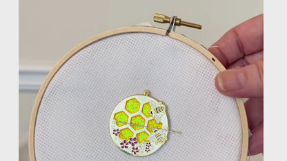 Honey Bee  Magnetic Needle Minder